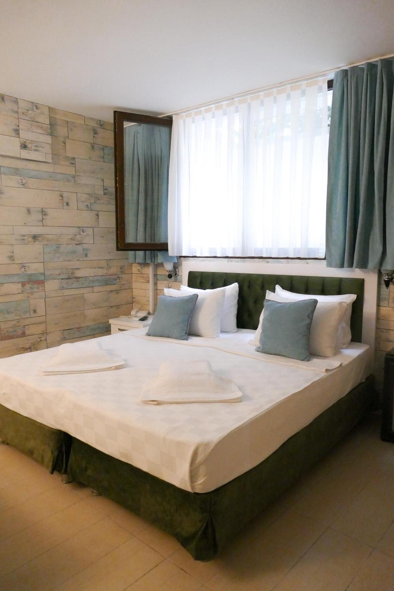 Tasquartas Otel Алакати Екстериор снимка
